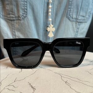 Quay sunglasses 🕶️ black